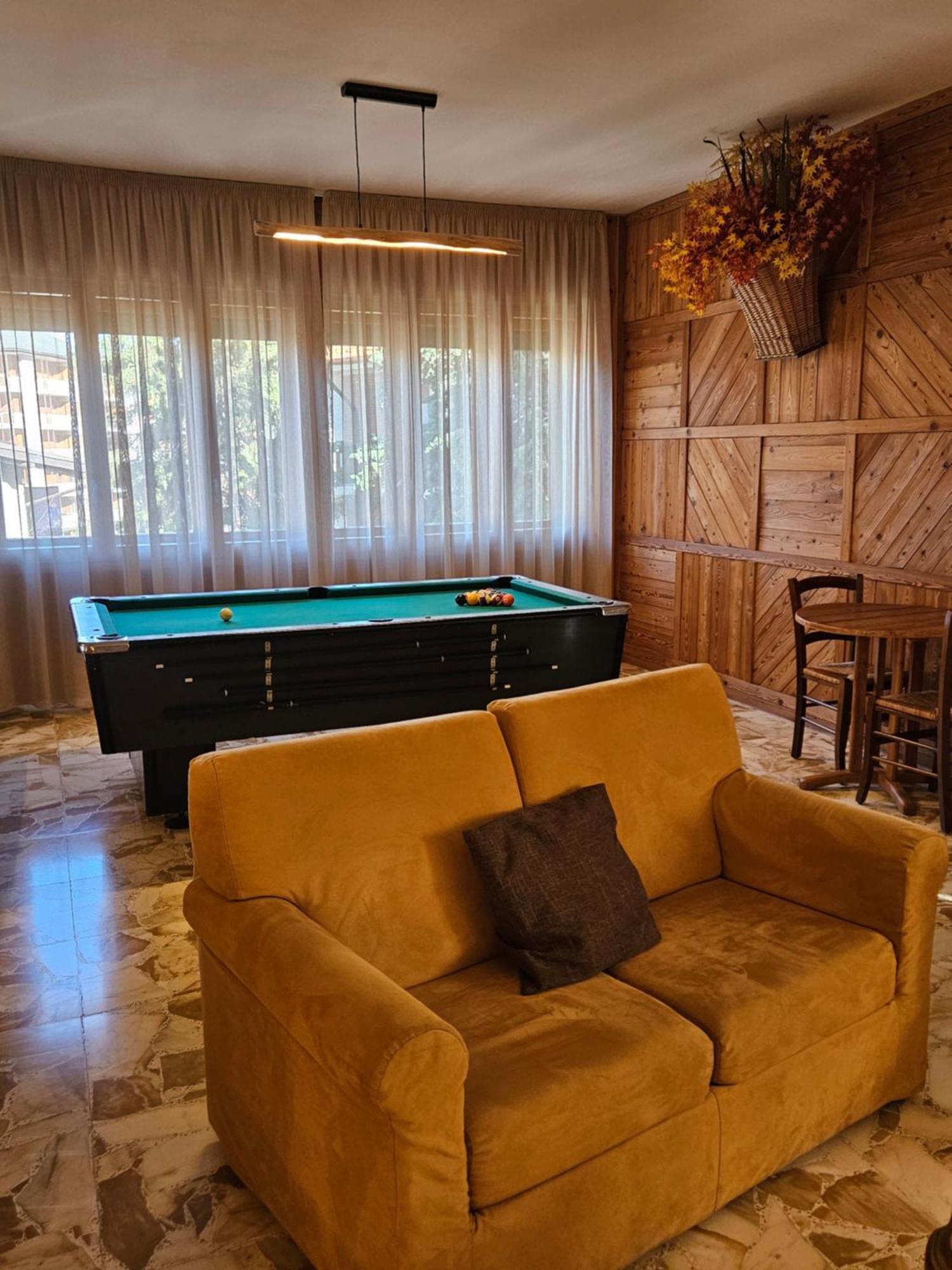 Hotel Holiday Debili Sauze D'Oulx Ngoại thất bức ảnh